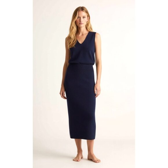 NWT Quince Mongolian Cashmere Fitted Midi in Navy Blue Knit Sweater Skirt L - Picture 3 of 7